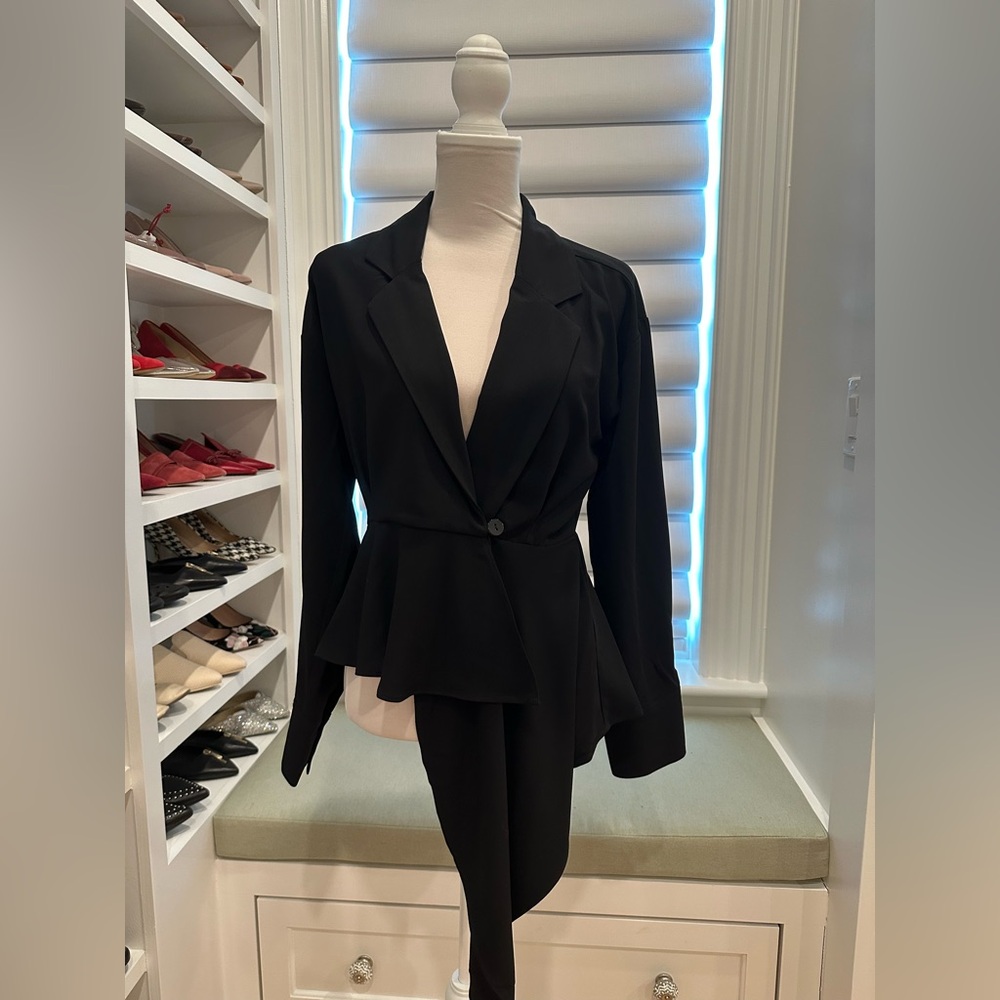 NWT Lea & Viola fun and flirty stylish asymmetrical jacket sz S